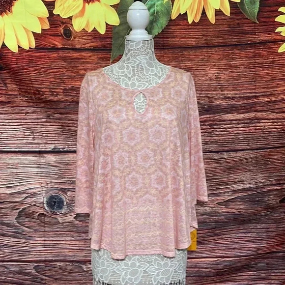 2/20 NWTs Ruby Rd T-shirt - Picture 1 of 4